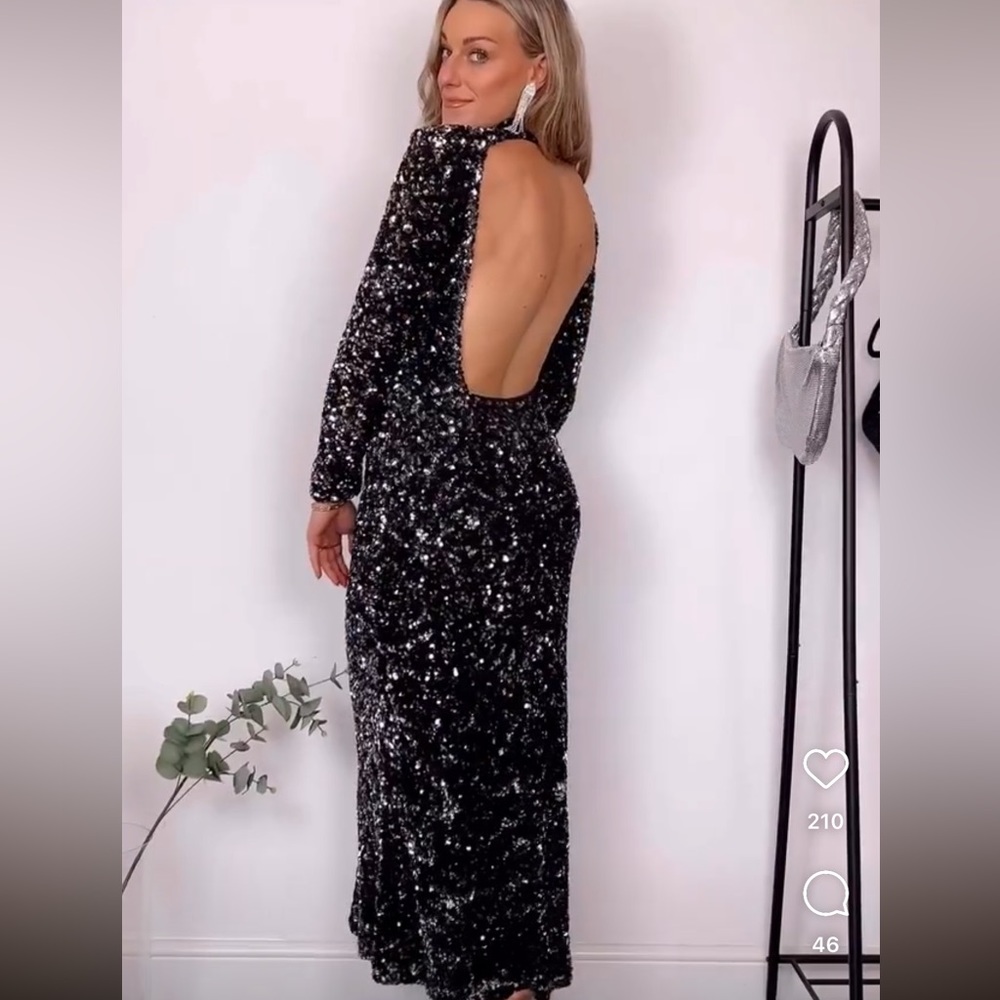 Wow🖤Zara dress